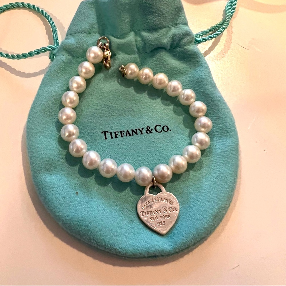 Tiffany pearl bracelet with heart